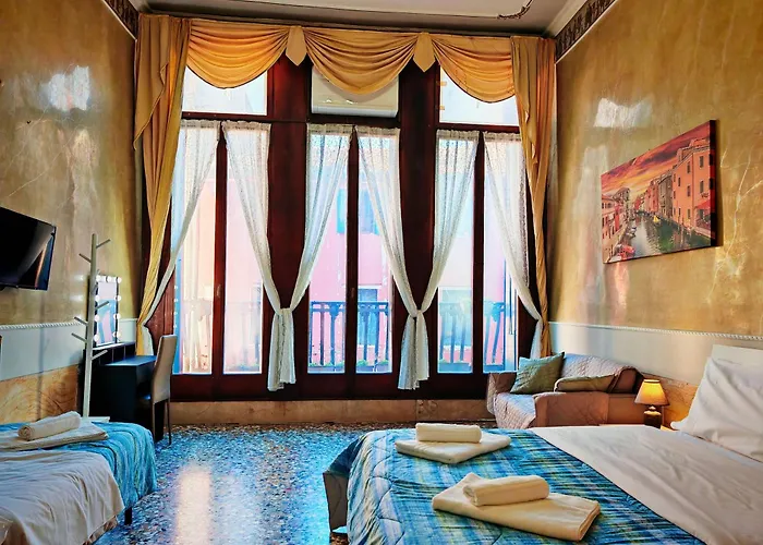 Tourist House בית הארחה *