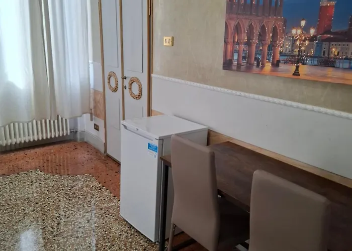 Tourist House בית הארחה *